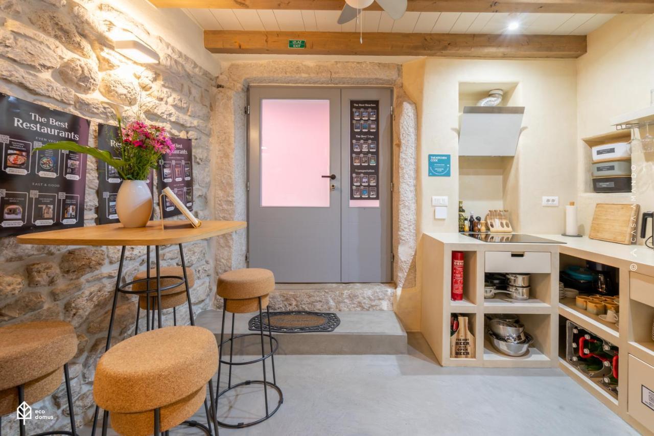 Bed and Breakfast Casa Amando Eco Boutique House Ровінь Екстер'єр фото
