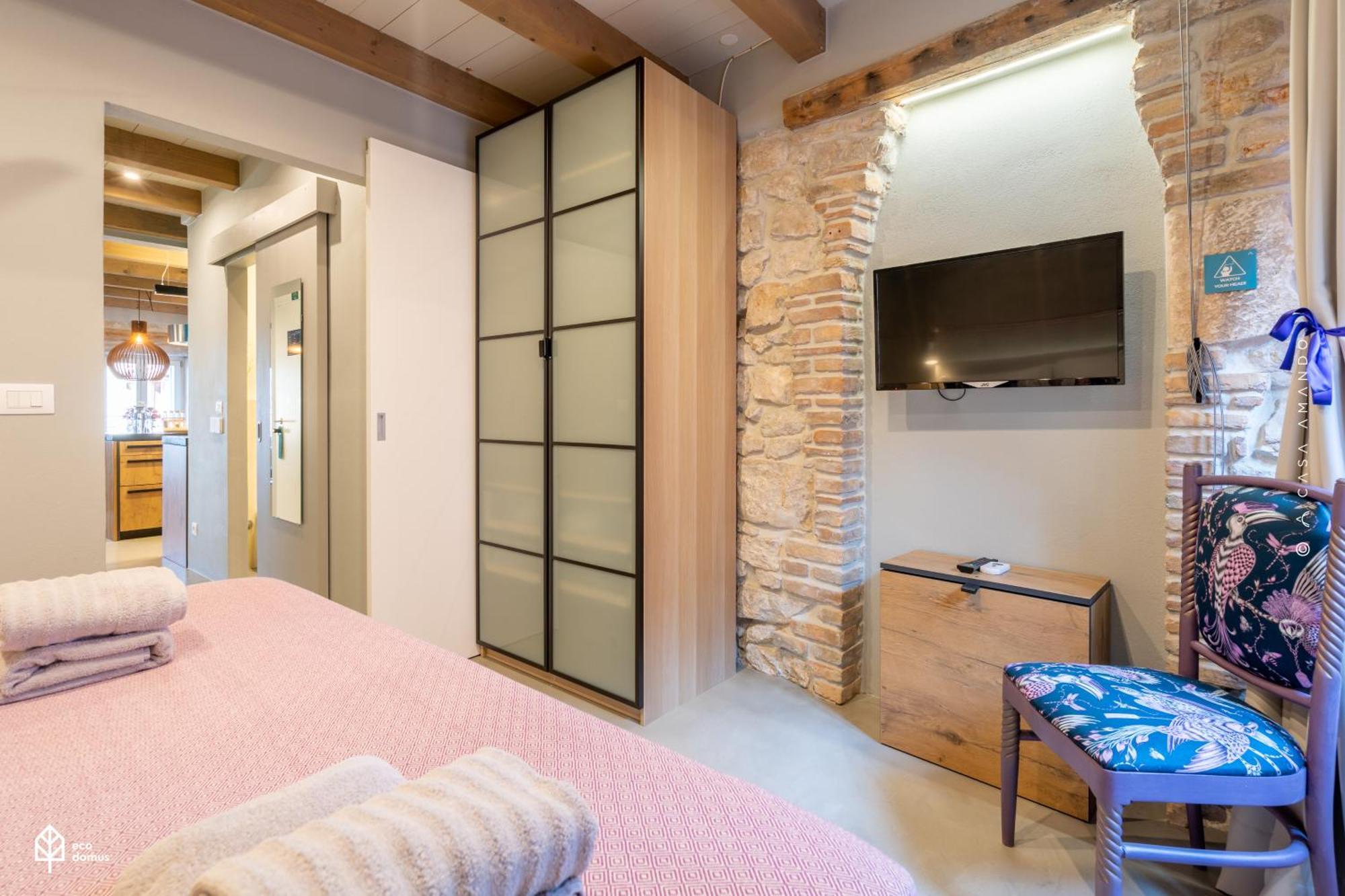 Bed and Breakfast Casa Amando Eco Boutique House Ровінь Номер фото